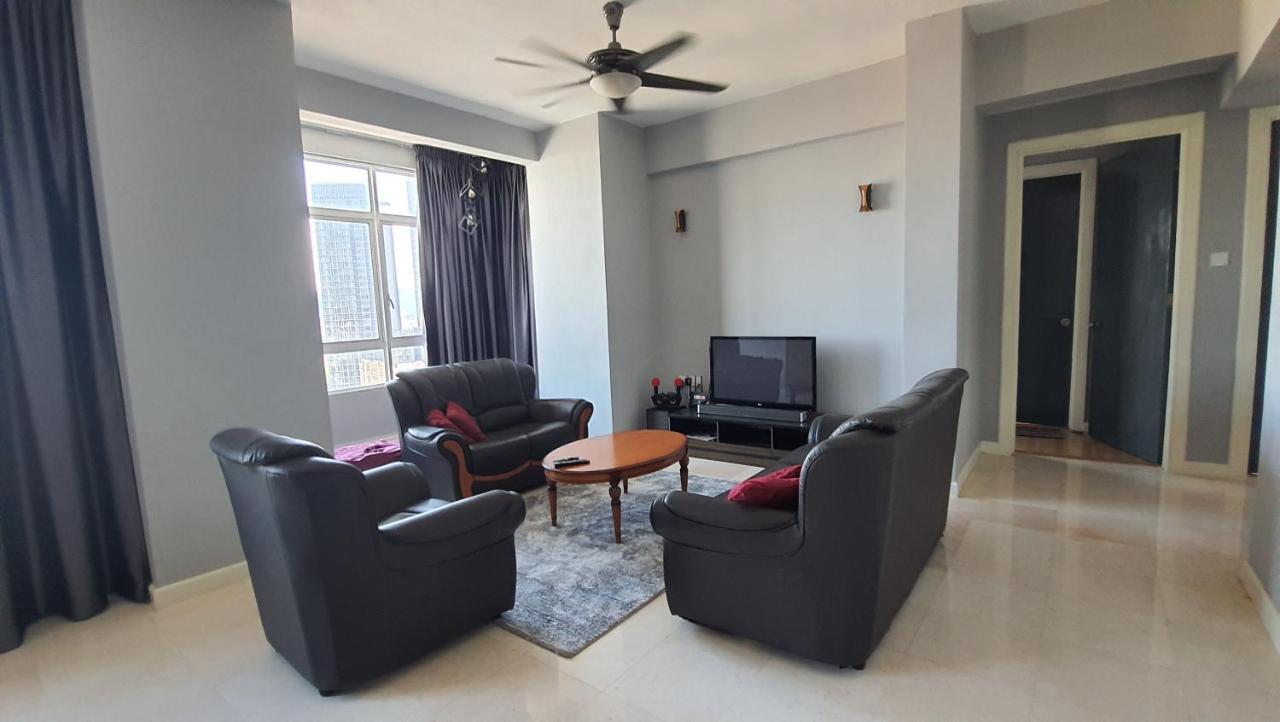 Homestay Jalan Tun Razak Walking Distance Ijn, Hkl, Mrt Station, Kpj, Perkeso, Bernama, Tabung Darah, Istana Budaya Kuala Lumpur Exterior foto
